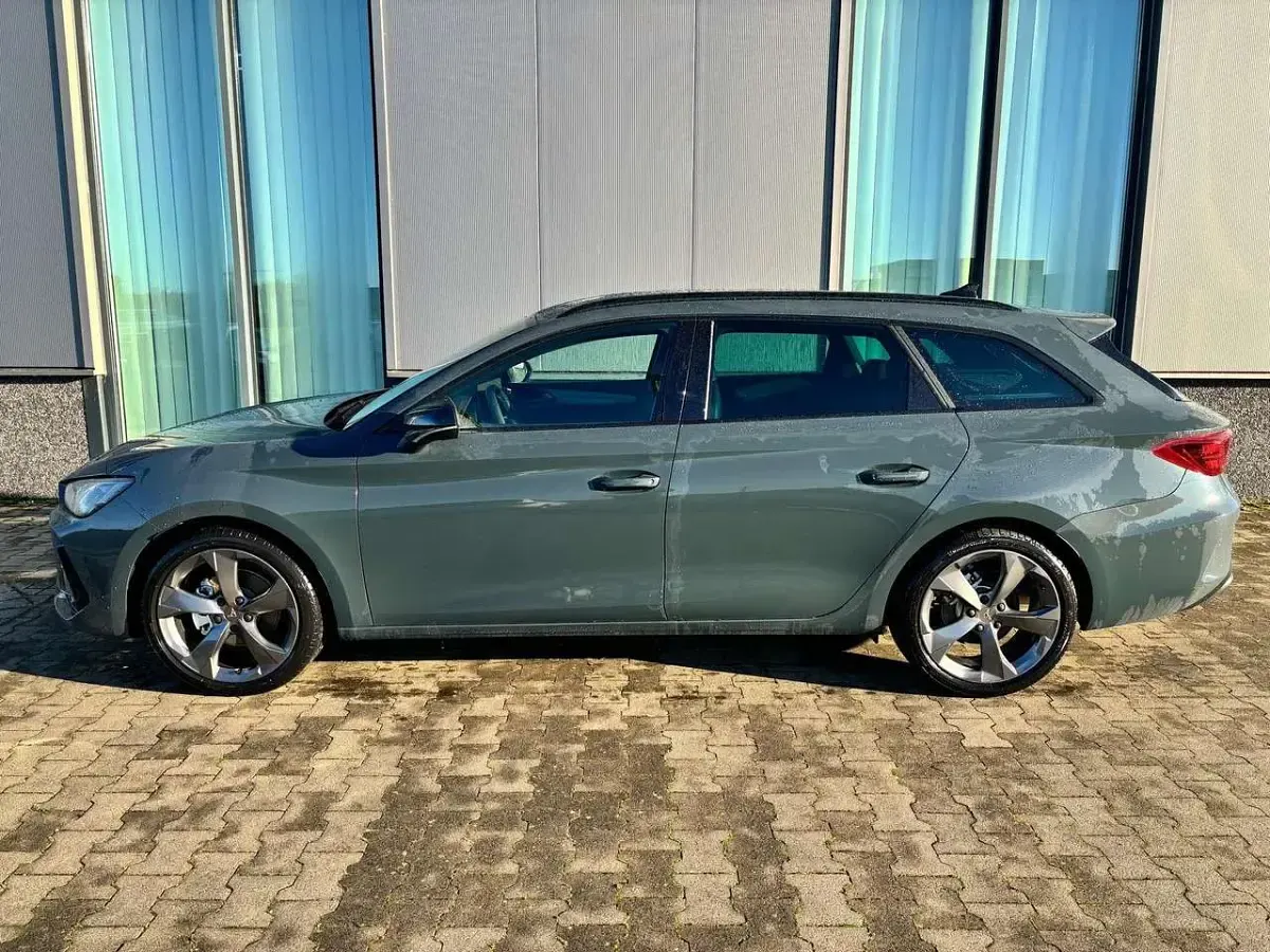 Nowe Cupra Leon Basis 150 KM (110 kW) 2026 Niebieski Kombi
