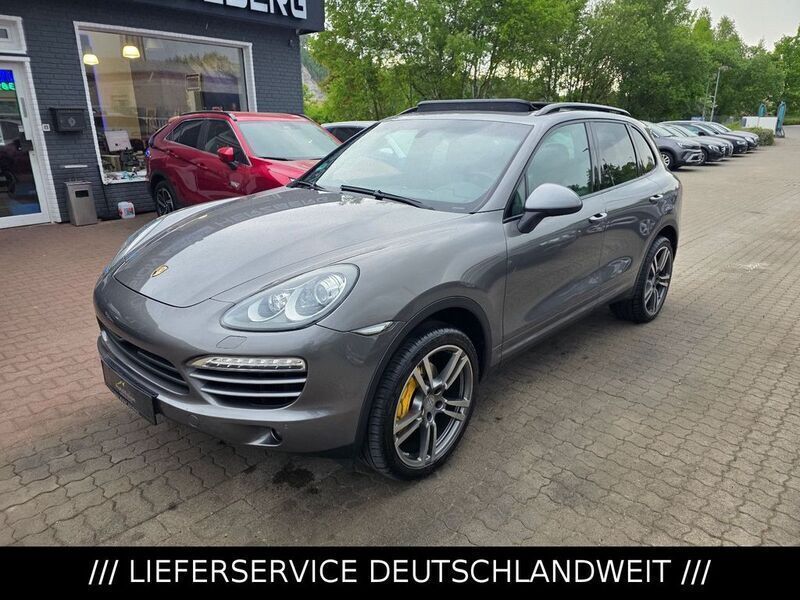 Grau Gebraucht 2012 Porsche Cayenne SUV | 19.950 € - Bild 1/4