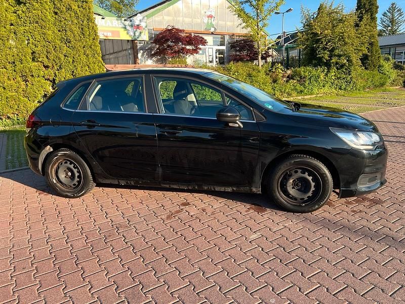 Gebraucht Citroën C4 130 PS (95 kW) 2015 Schwarz Limousine