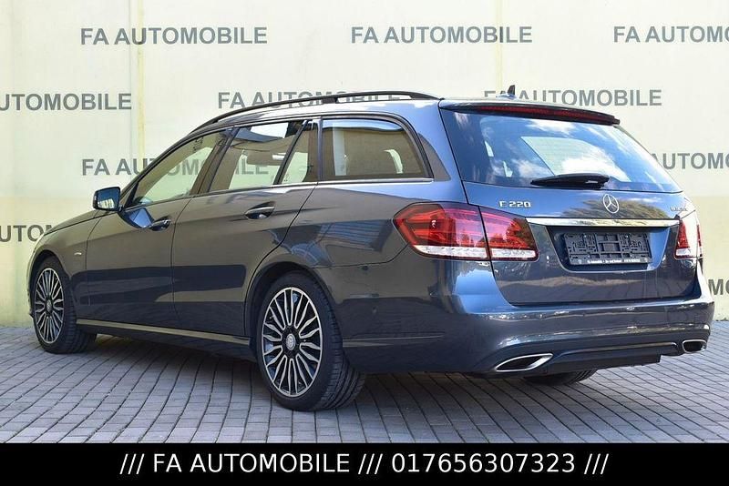 Gebraucht Mercedes E220 Edition 170 PS (125 kW) 2016 Grau Kombi
