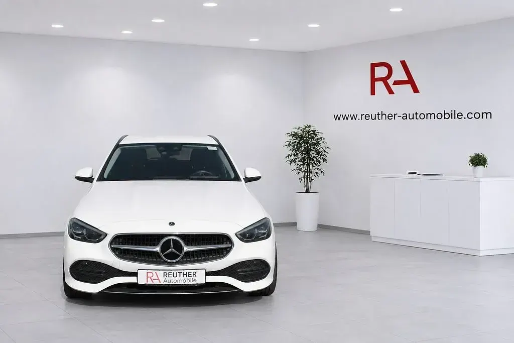 Gebraucht Mercedes C200 163 PS (119 kW) 2022 Weiß Kombi