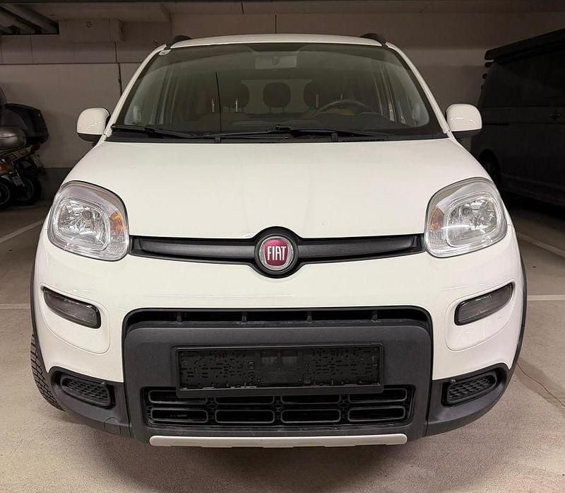 Gebraucht Fiat Panda Rock 95 PS (69 kW) 2016 Weiß Kleinwagen