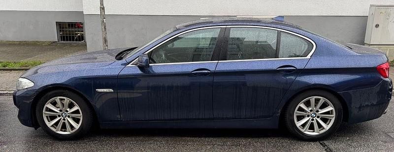 Gebraucht BMW 523 204 PS (150 kW) 2010 Blau Limousine