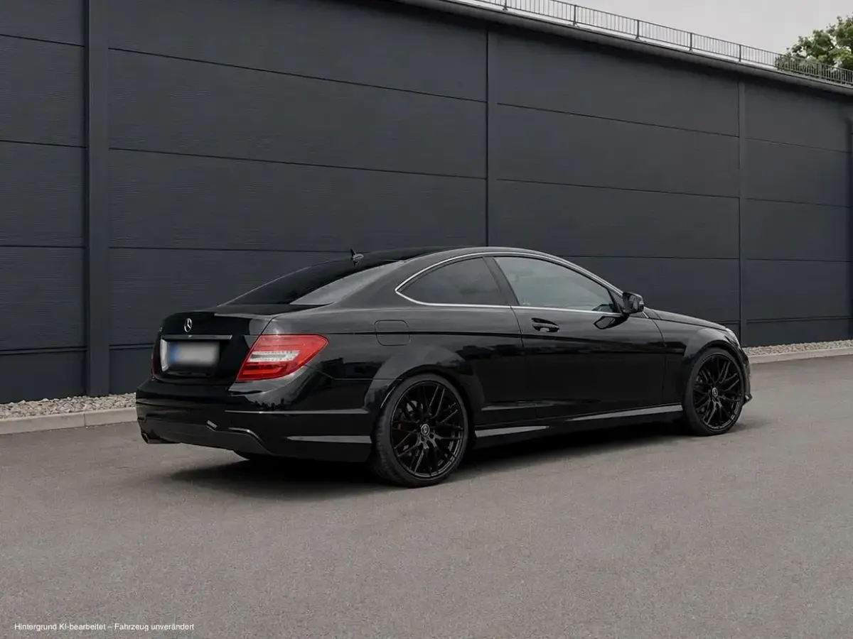 Gebraucht Mercedes C250 AMG line 204 PS (150 kW) 2013 Schwarz Coupé