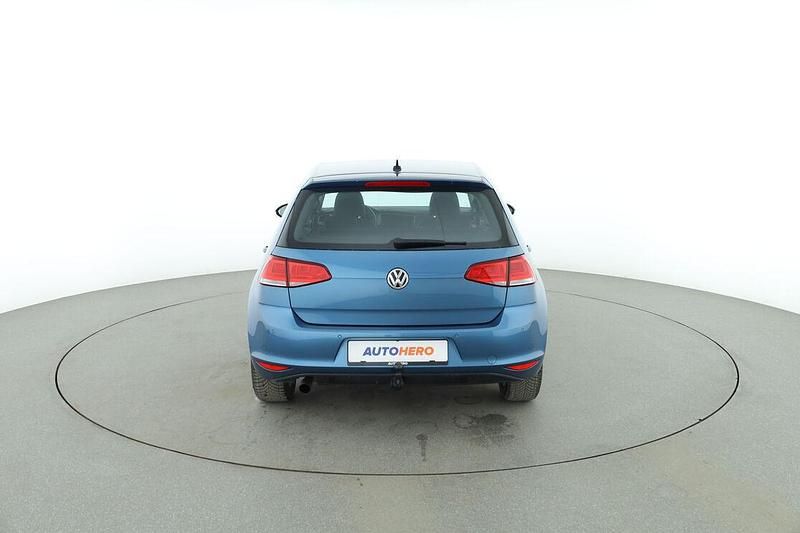 Gebraucht VW Golf VII Comfortline 110 PS (80 kW) 2016 Blau Limousine