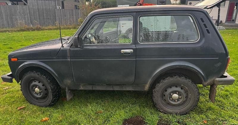 Gebraucht Lada niva 83 PS (61 kW) 2014 Grün SUV