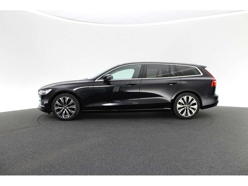Gebraucht Volvo V60 Plus 398 PS (292 kW) 2022 Onyx schwarz Kombi