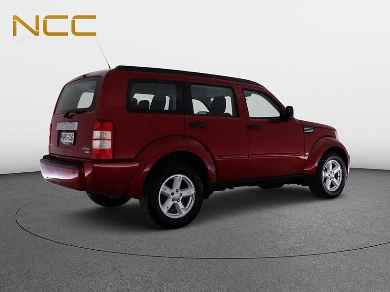 Gebraucht Dodge Nitro SXT 177 PS (130 kW) 2010 Rot SUV