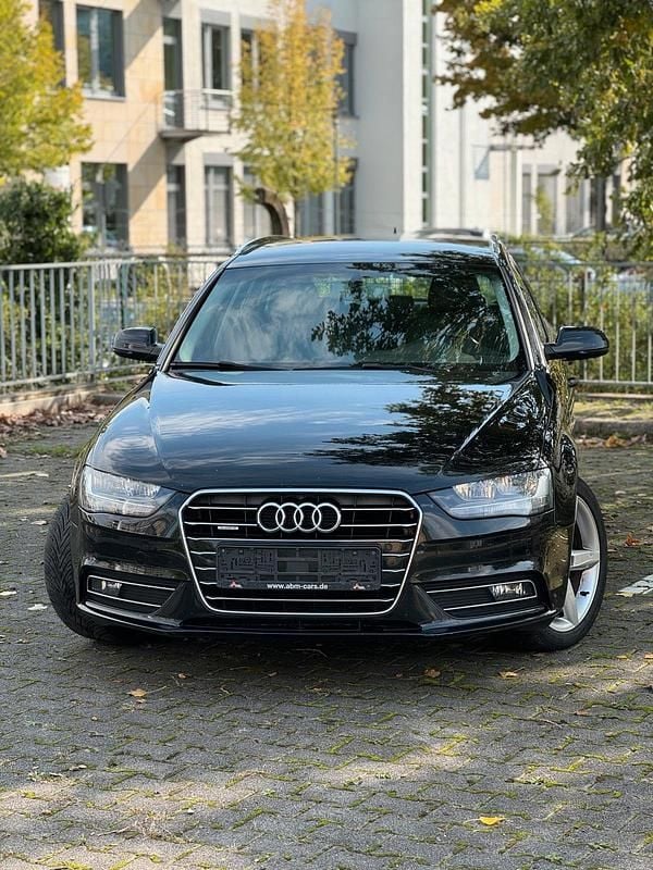 Schwarz Gebraucht 2015 Audi A4 Kombi | 7.750 € (Superpreis) - Bild 1/4