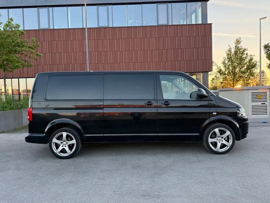 Gebraucht VW Caravelle 179 PS (131 kW) 2013 Schwarz Van