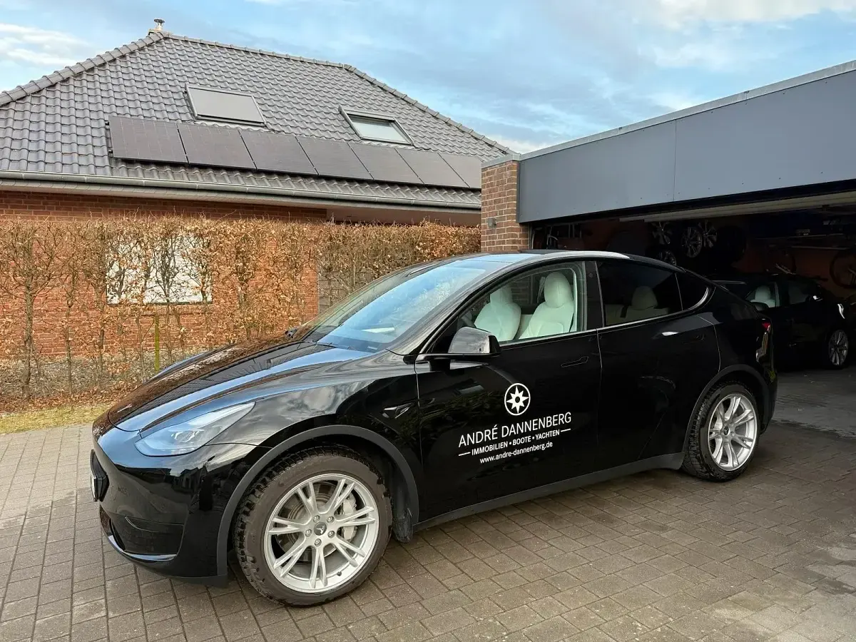 Usata Tesla Model Y 2024 Nero SUV