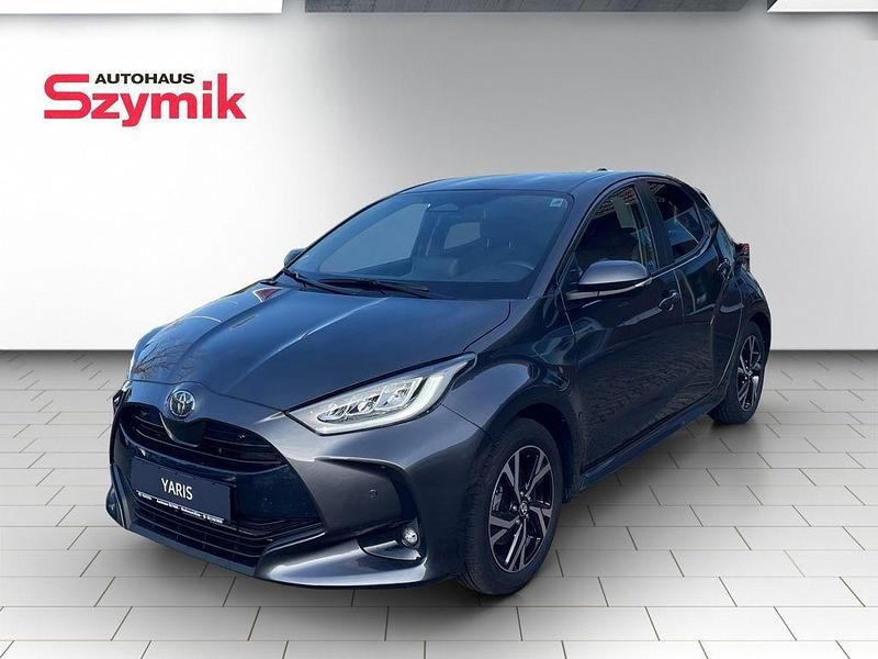 Marlingrau Gebraucht 2025 Toyota Yaris Hybrid Style Limousine | 22.750 € (Guter Preis) - Bild 1/4