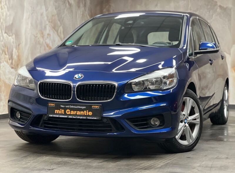Blau Gebraucht 2017 BMW 220 Gran Tourer Advantage Van / Kleinbus | 16.990 € (Guter Preis) - Bild 1/4