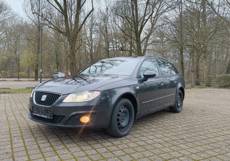 Grau Gebraucht 2009 Seat Exeo Style Kombi | 2.800 € (Guter Preis) - Bild 1/4
