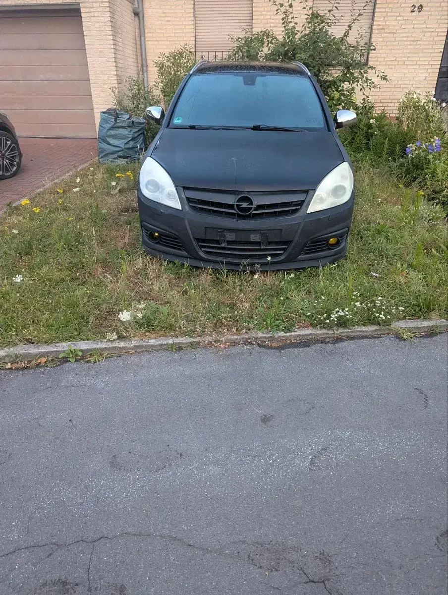 Gebraucht Opel Signum 150 PS (110 kW) 2007 Schwarz Kleinwagen