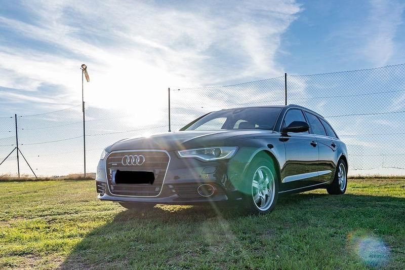 Schwarz Gebraucht 2013 Audi A6 Comfort Kombi | 13.500 € (Etwas zu teuer) - Bild 1/4