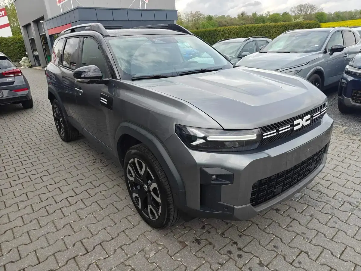 Neu Dacia Bigster Journey 156 PS (114 kW) 2026 Shiste grau / dach schwarz SUV
