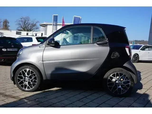 Gebraucht Smart ForTwo Electric Drive Prime 60 kW (82 PS) 2024 Schwarz Coupé