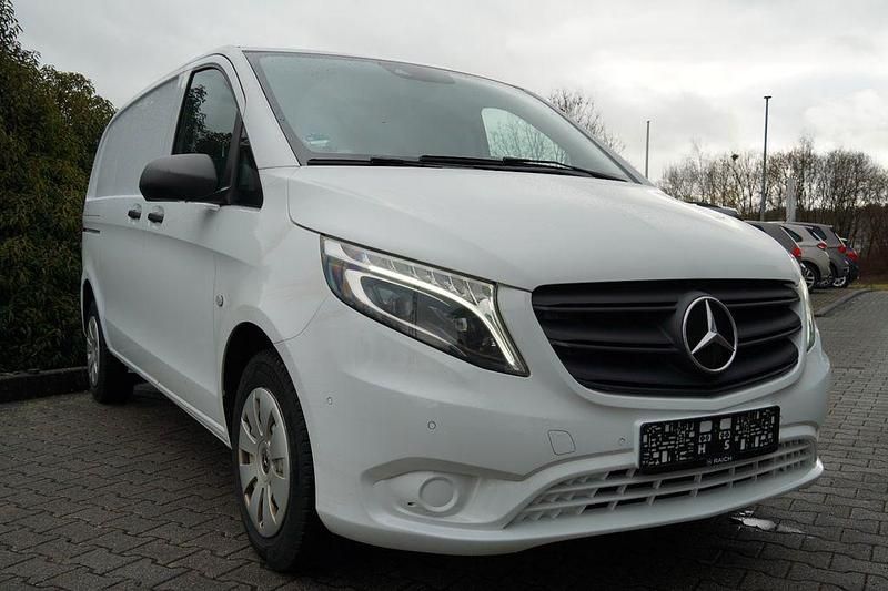 Gebraucht Mercedes Vito 163 PS (119 kW) 2020 Weiß Van