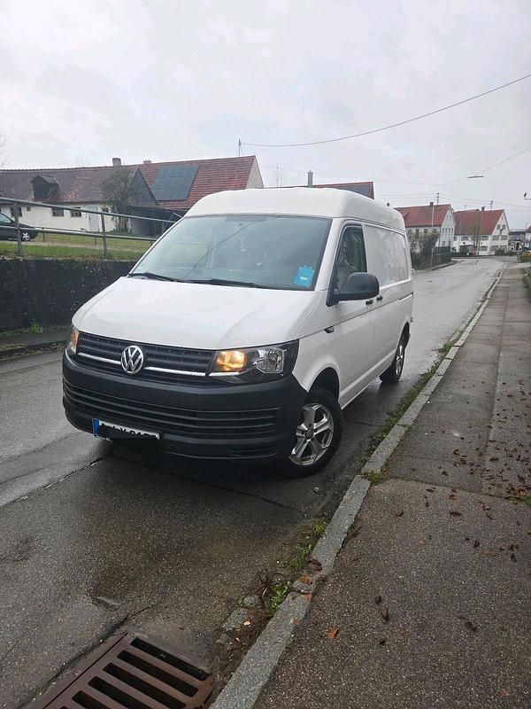 Second-hand VW Transporter 150 CP (110 kW) 2017 Alb Van