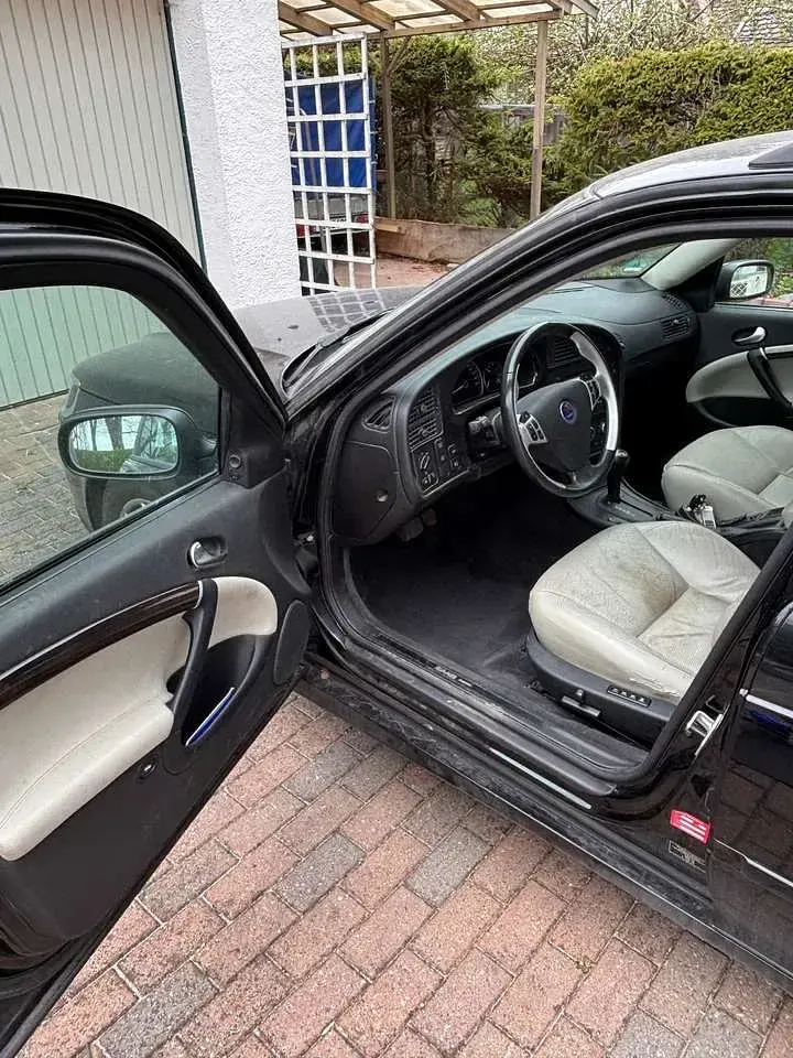 Używany Saab 9-5 Aero 260 KM (191 kW) 2007 Czarny Kombi