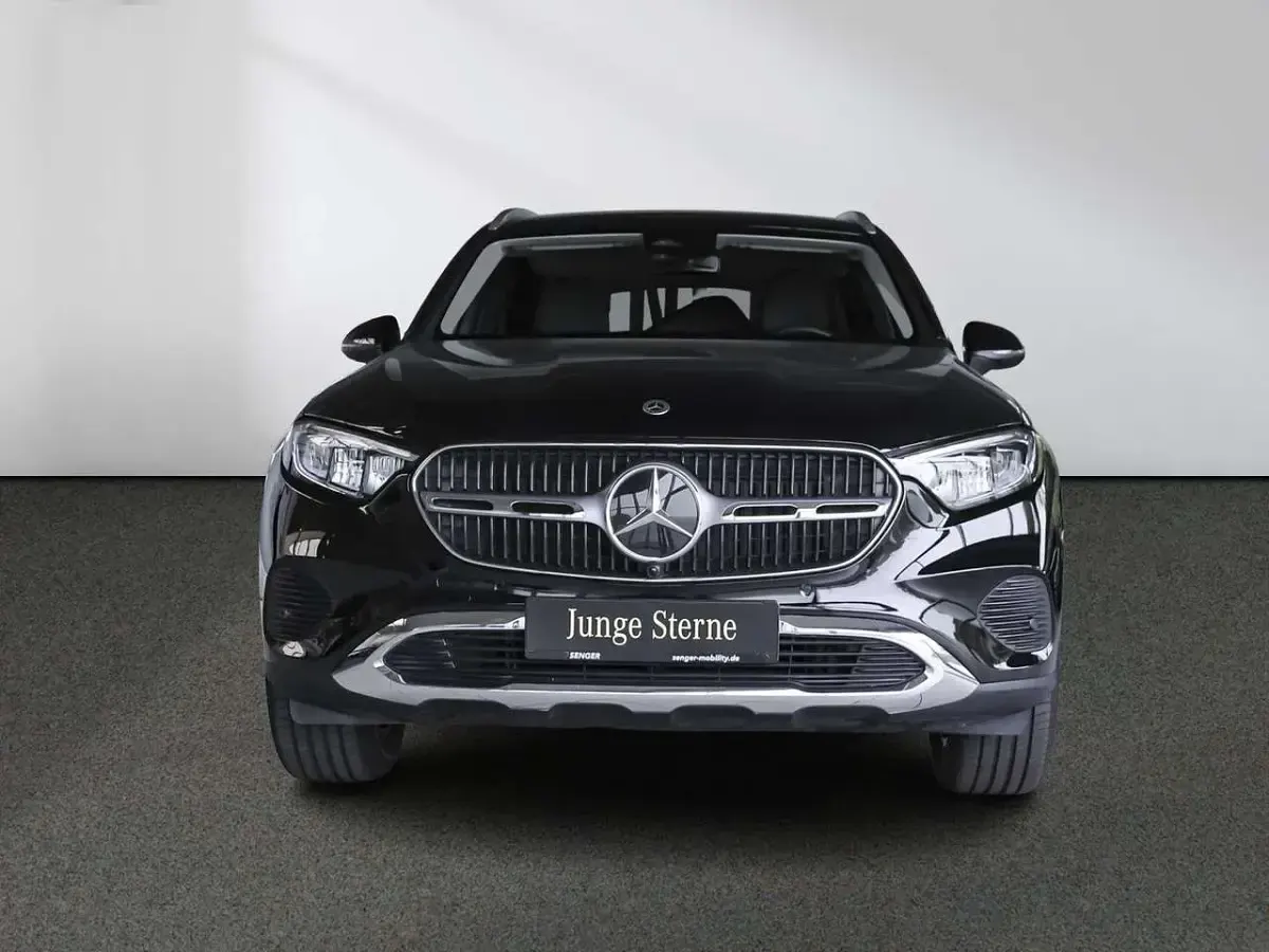 Gebraucht Mercedes GLC220 Avantgarde 197 PS (144 kW) 2024 Schwarz SUV