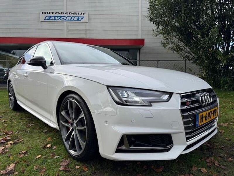 Weiß Gebraucht 2018 Audi A4 Proline Limousine | 36.492 € - Bild 1/4