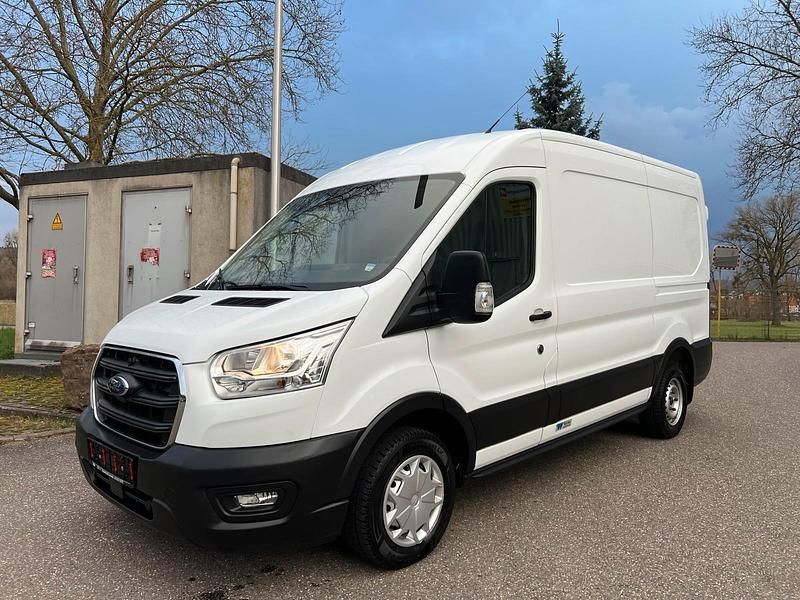 Gebraucht Ford Transit 170 PS (125 kW) 2022 Weiß Limousine
