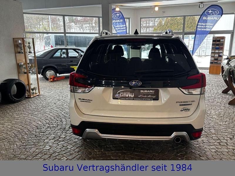 Gebraucht Subaru Forester Platinum 150 PS (110 kW) 2024 Weiß SUV