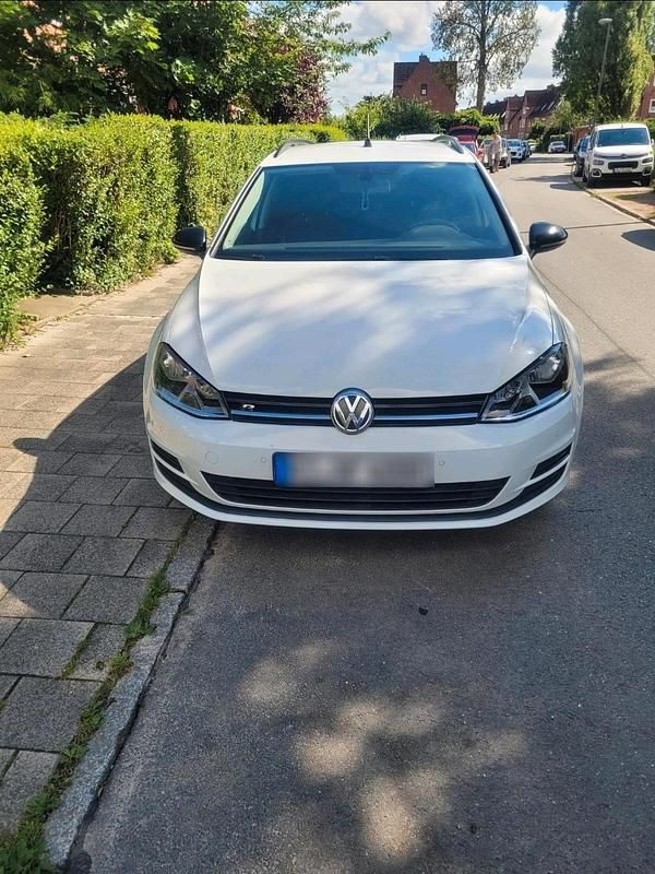 Weiß Gebraucht 2014 VW Golf VII Kombi | 9.500 € (Guter Preis) - Bild 1/4
