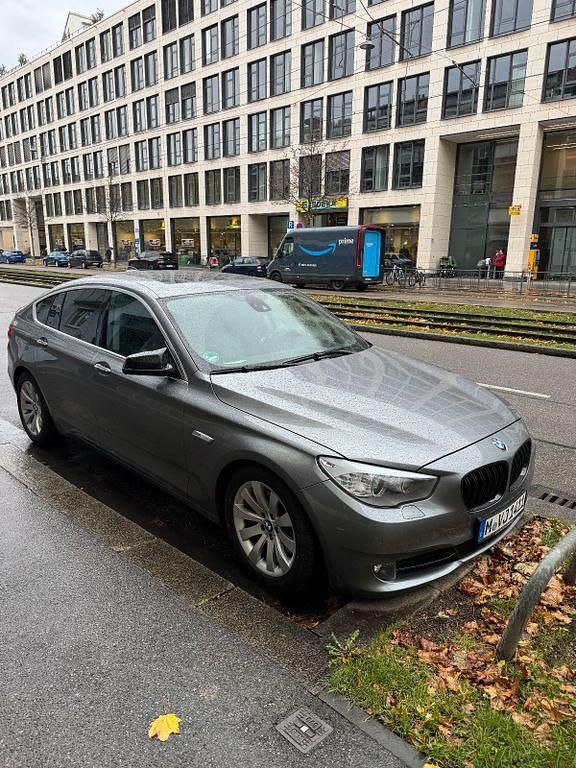 Grau Gebraucht 2011 BMW 530 Gran Turismo Limousine | 13.000 € (Fairer Preis) - Bild 1/4