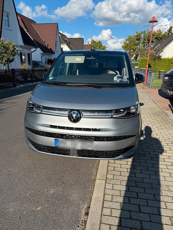Silber Gebraucht 2024 VW T7 Van | 59.900 € (Teuer) - Bild 1/4