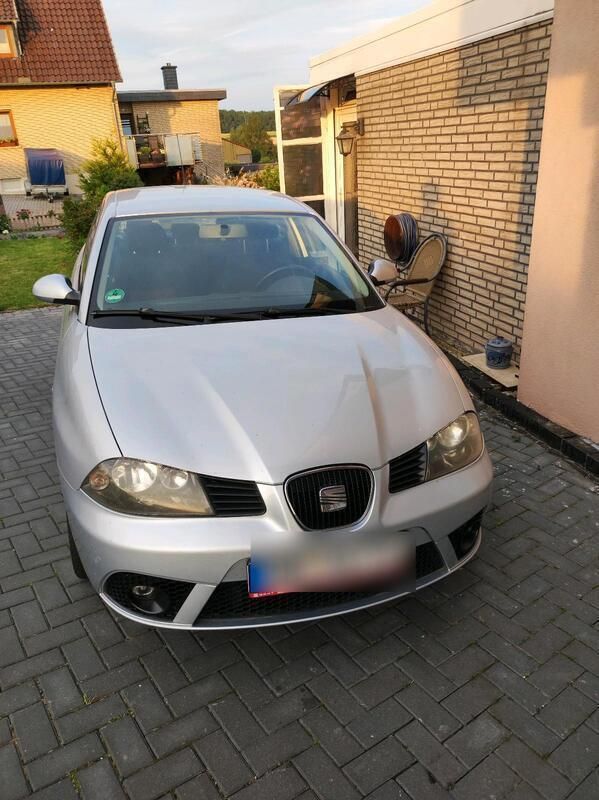 Silber Gebraucht 2007 Seat Ibiza Kleinwagen | 3.000 € (Etwas zu teuer) - Bild 1/4