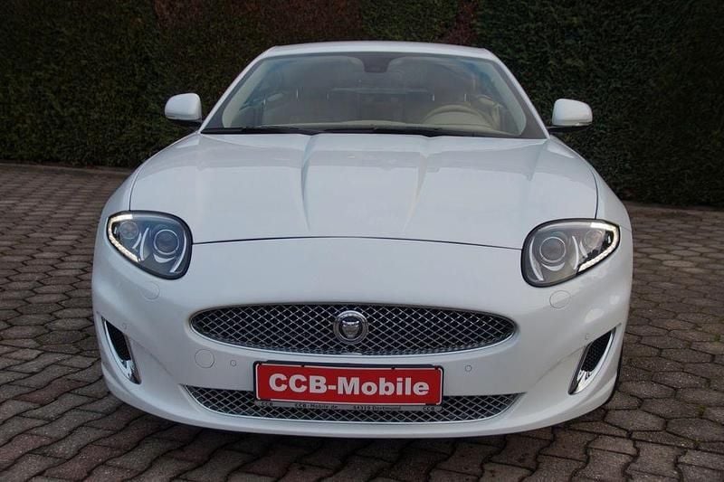 Gebraucht Jaguar XK 385 PS (283 kW) 2013 Weiß Coupé