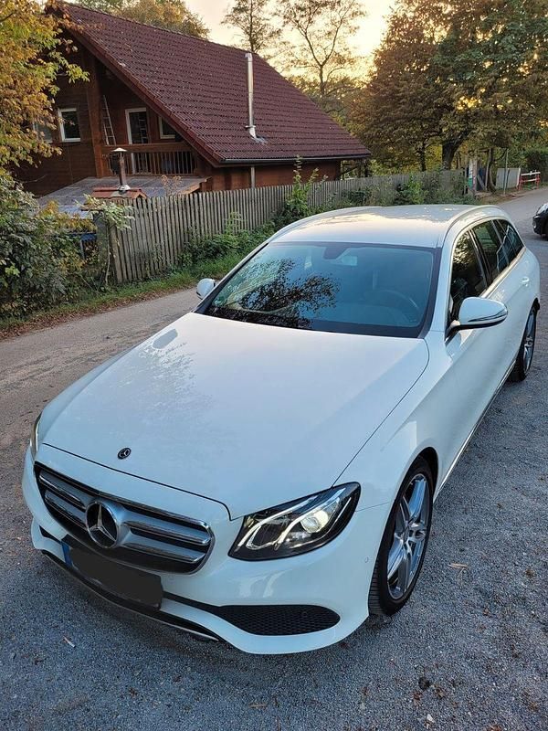 Gebraucht Mercedes E220 194 PS (142 kW) 2018 Kombi