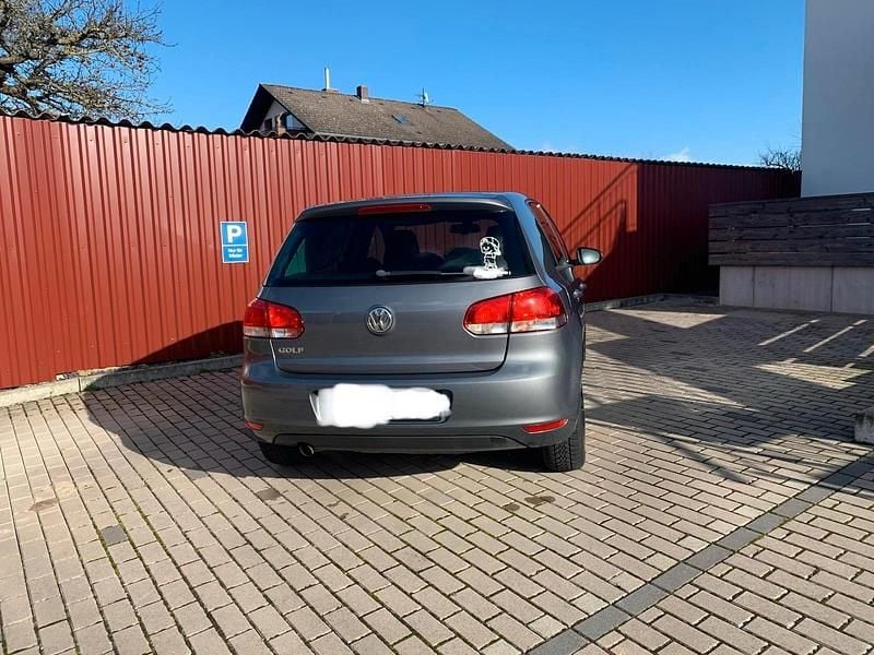Gebraucht VW Golf VI Style 105 PS (77 kW) 2011 Grau Kleinwagen