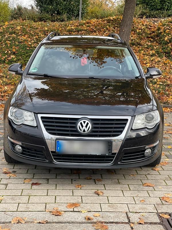 Schwarz Gebraucht 2011 VW Passat Kombi | 2.500 € (Superpreis) - Bild 1/4
