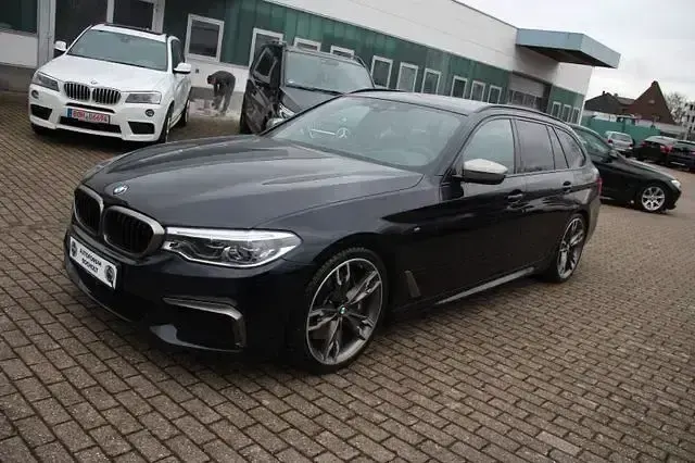 Gebraucht BMW M550 Performance 400 PS (294 kW) 2018 Schwarz Limousine
