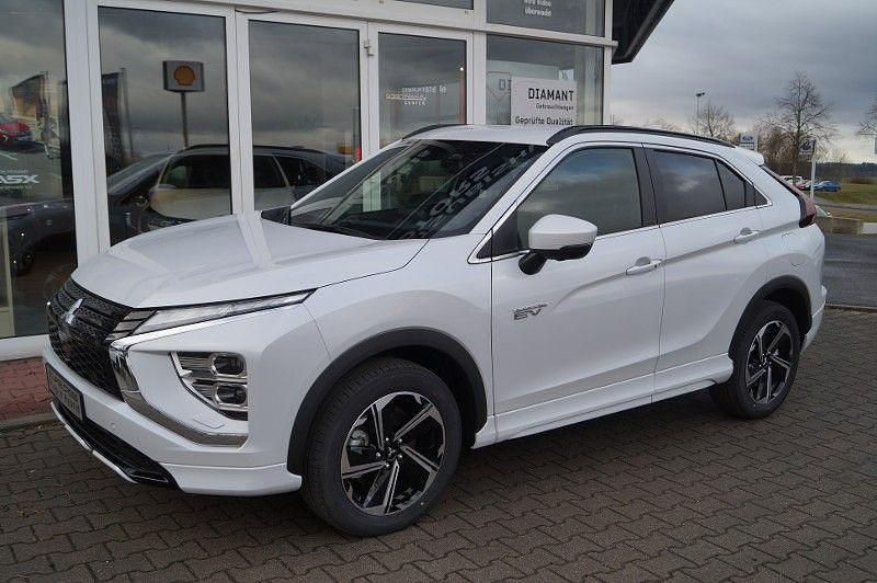 Gebraucht Mitsubishi Eclipse Cross Select 188 PS (138 kW) 2025 Titanweiß SUV