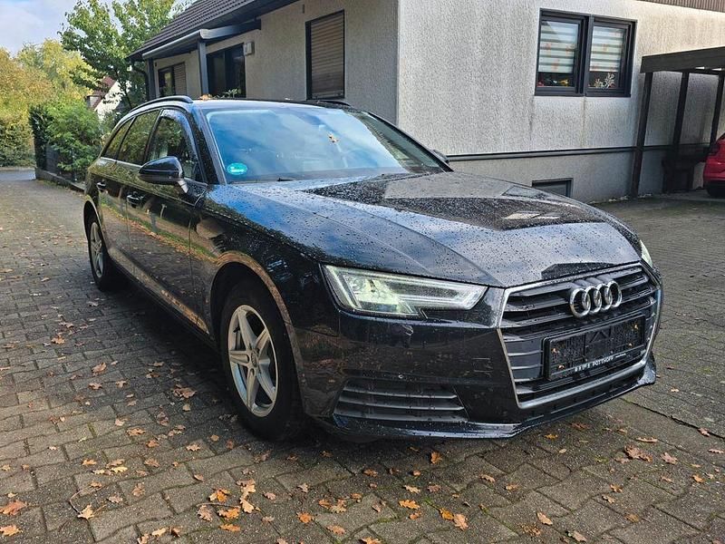 Schwarz Gebraucht 2019 Audi A4 Kombi | 13.500 € (Fairer Preis) - Bild 1/4