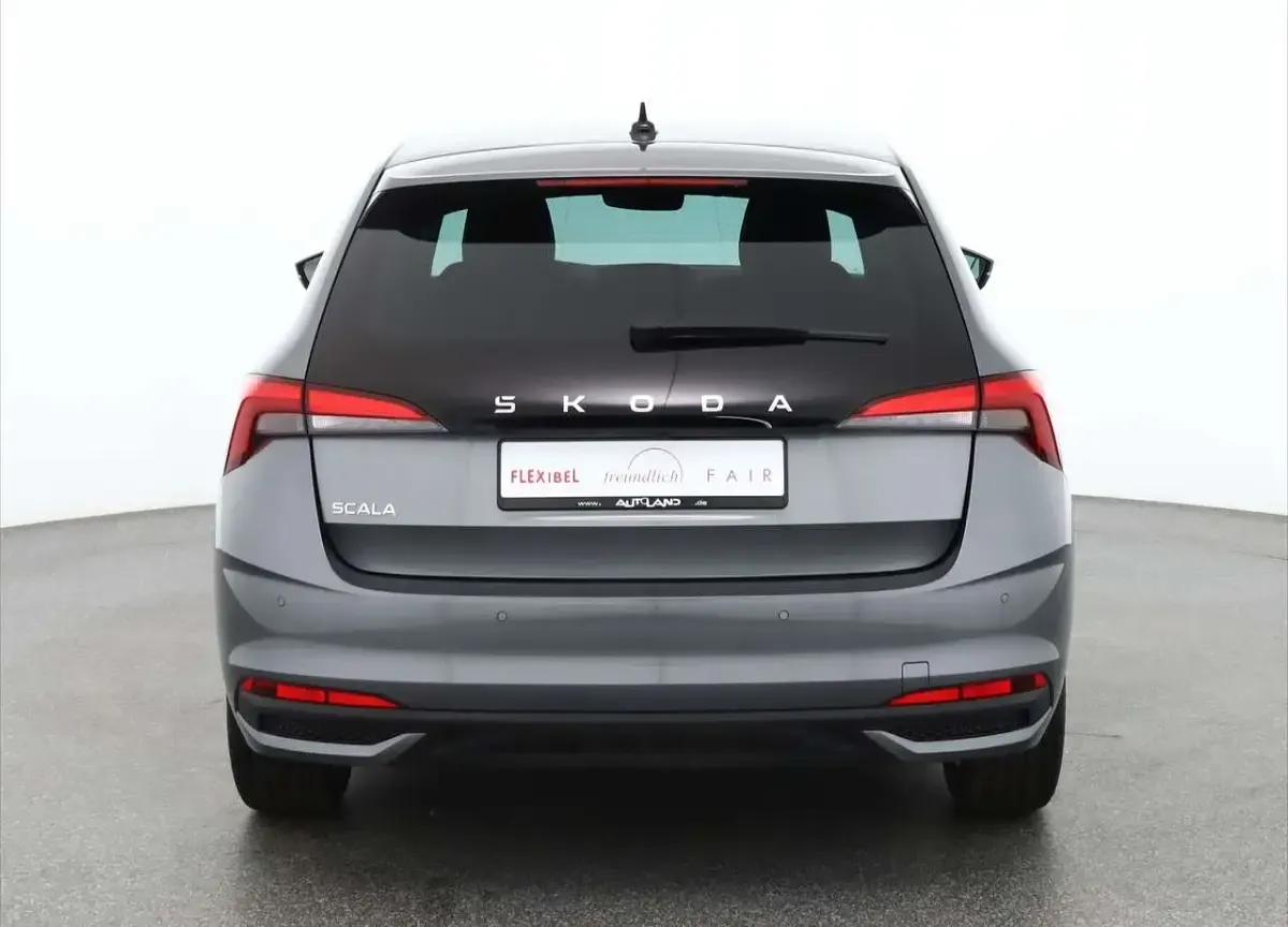 Neu Skoda Scala 116 PS (85 kW) 2026 Graphitgraumet. Kleinwagen