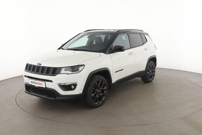 Weiß Gebraucht 2020 Jeep Compass SUV | 21.750 € (Fairer Preis) - Bild 1/4
