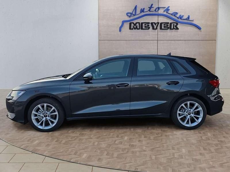 Neu Audi A3 150 PS (110 kW) 2026 Manhattangrau Limousine