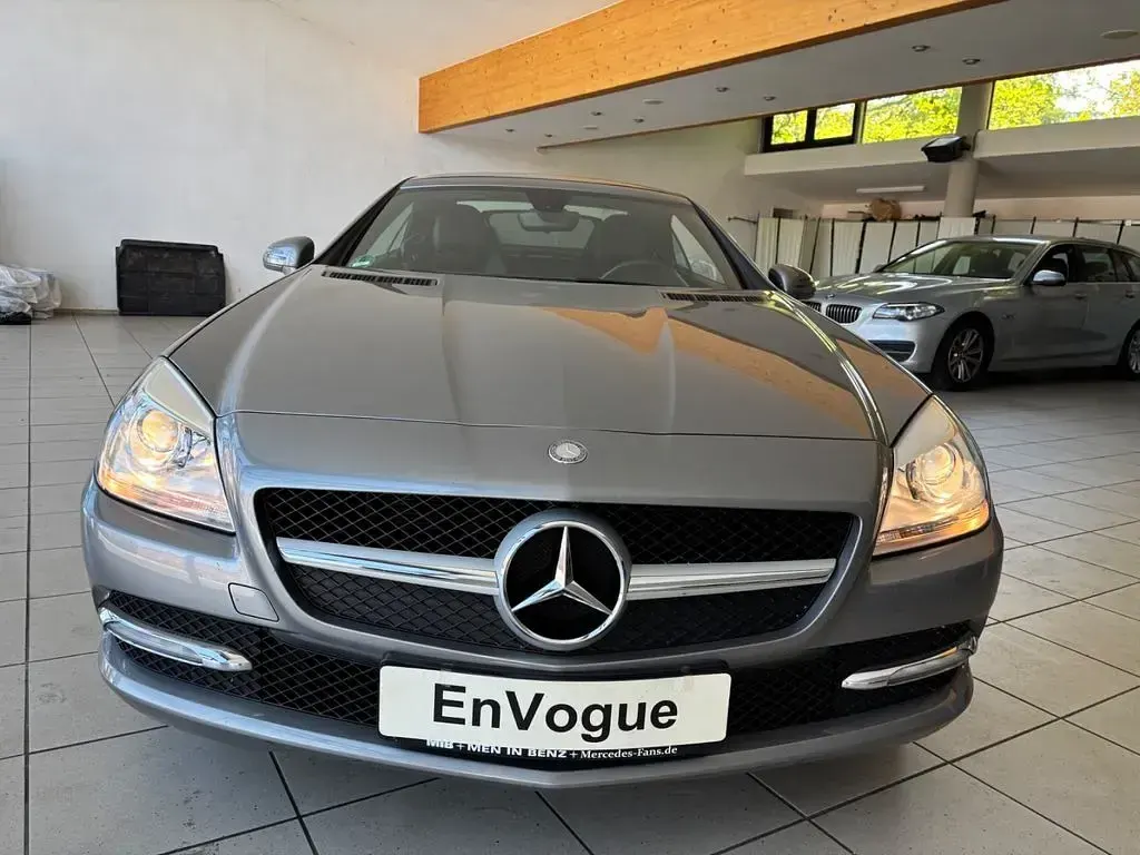 Gebraucht Mercedes SLK200 184 PS (135 kW) 2011 Silber Cabrio