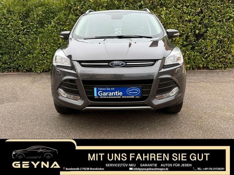 Grau Gebraucht 2016 Ford Kuga Titanium SUV | 13.399 € (Fairer Preis) - Bild 1/3