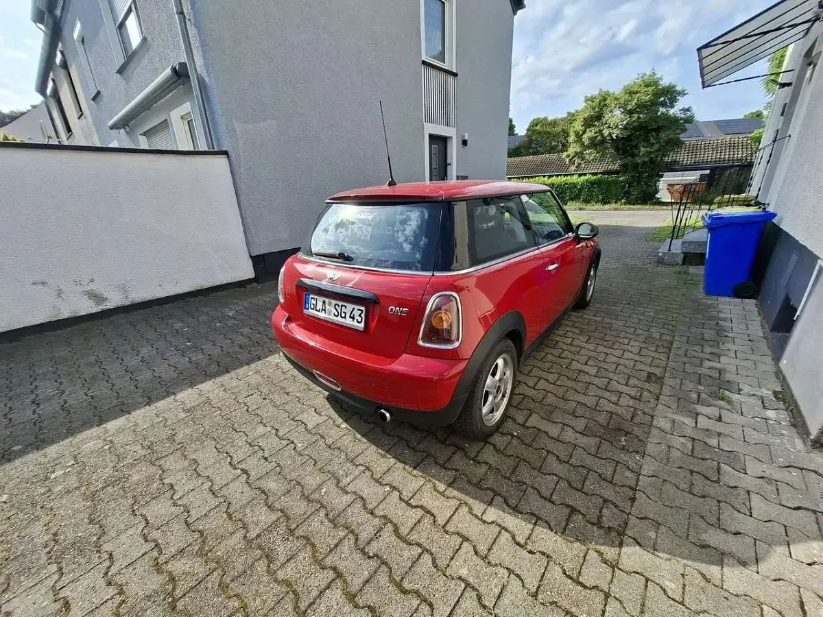 Gebraucht Mini ONE 95 PS (69 kW) 2007 Rot Kleinwagen