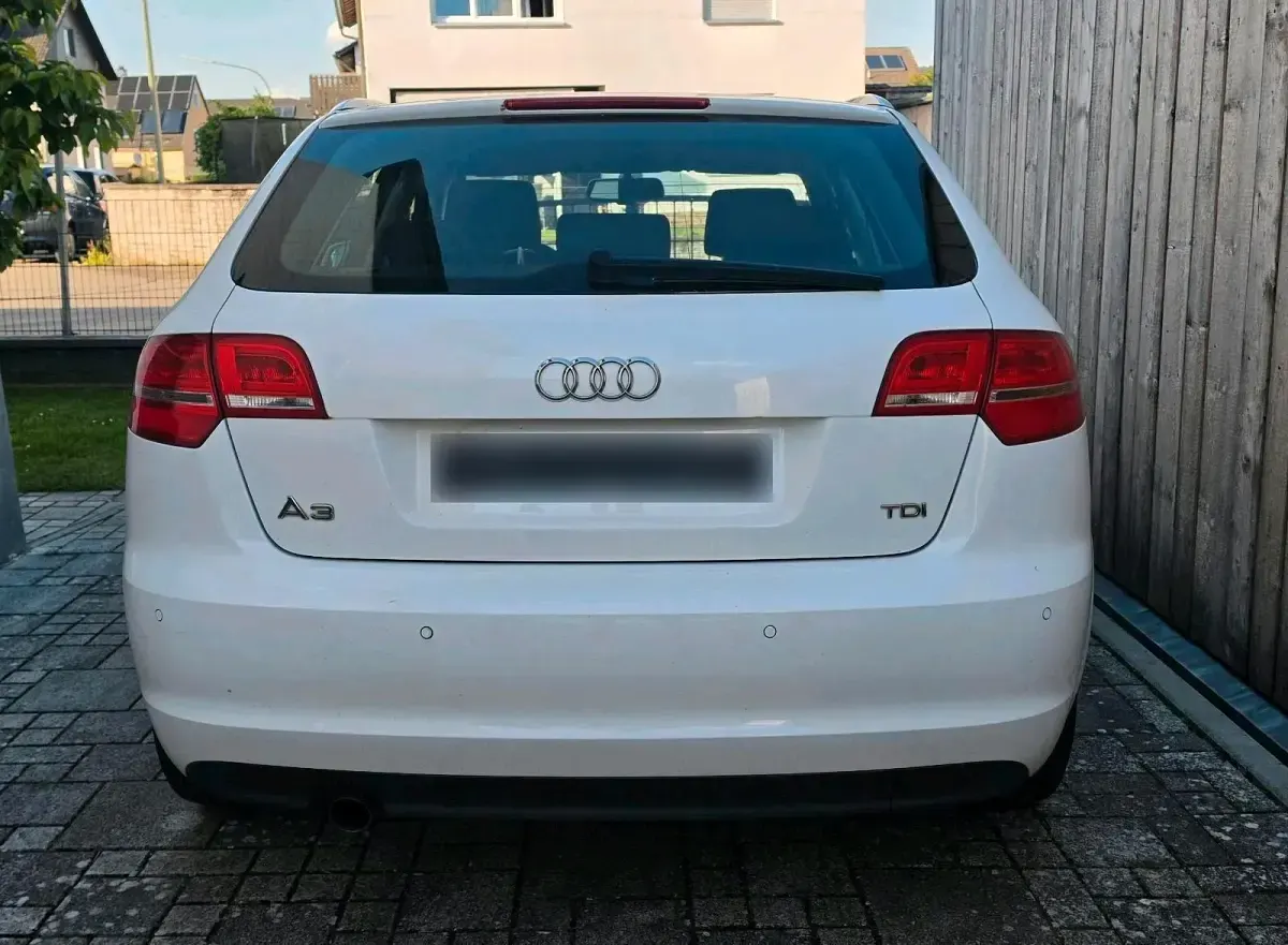 Używany Audi A3 105 KM (77 kW) 2013 Biały Sedan/Limuzyna
