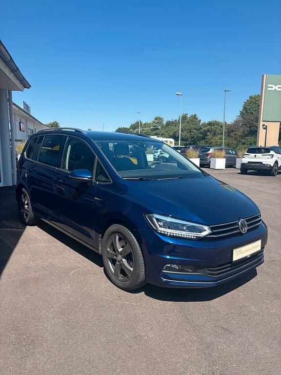 Gebraucht VW Touran Highline 150 PS (110 kW) 2017 Blau Van / Kleinbus