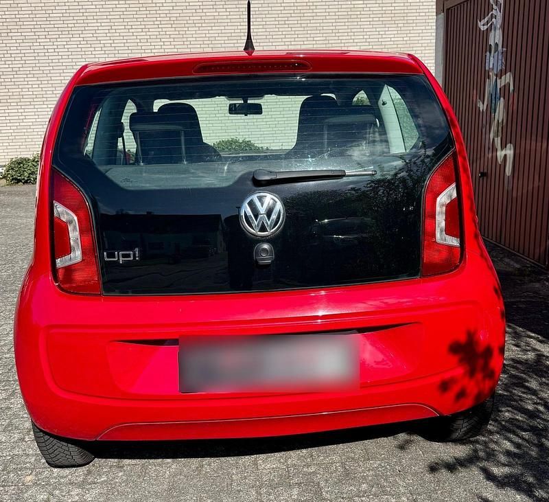 Second-hand VW up! 60 CP (44 kW) 2012 Roșu Hatchback