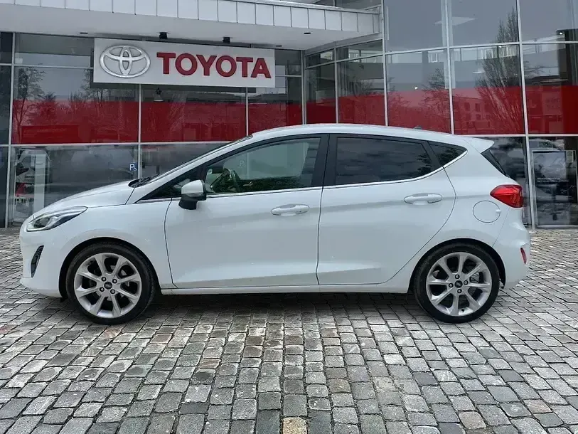 Gebraucht Ford Fiesta Titanium 101 PS (74 kW) 2019 Frostweiß Kleinwagen